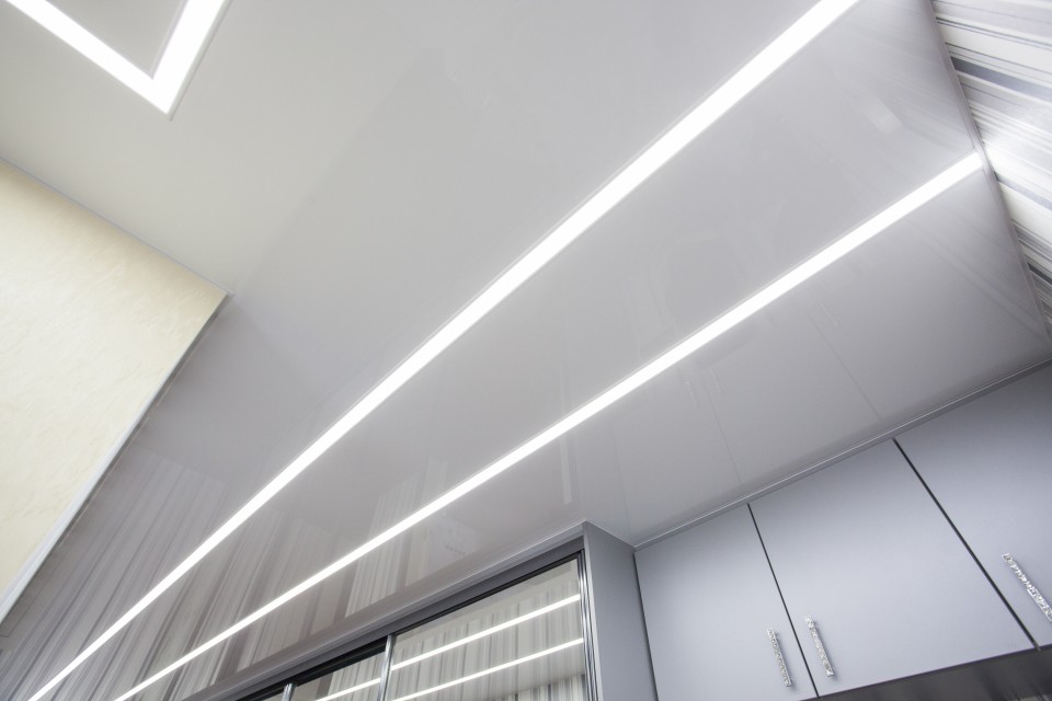 Заказать световые потолки с линией света в г. Дивногорск